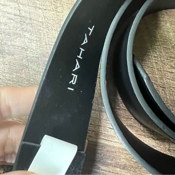 Tahari Material Girl Belt-black with gold NWT🏷 - Picture 10 of 11